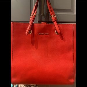 ❤️ MICHAEL KORS Apple Red Tote ❤️